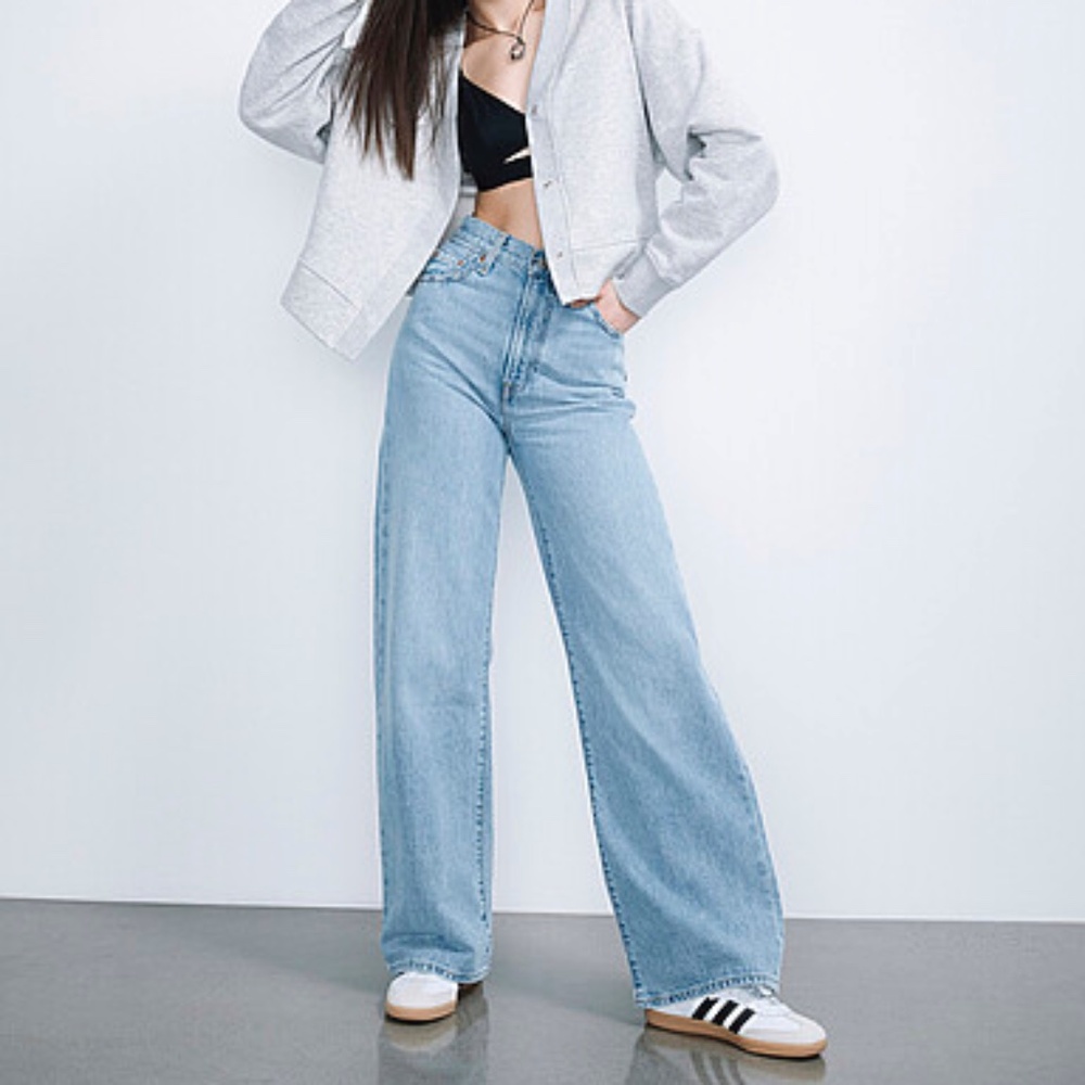 BNWT Levi's Ribcage Wide Leg Jean - size 25